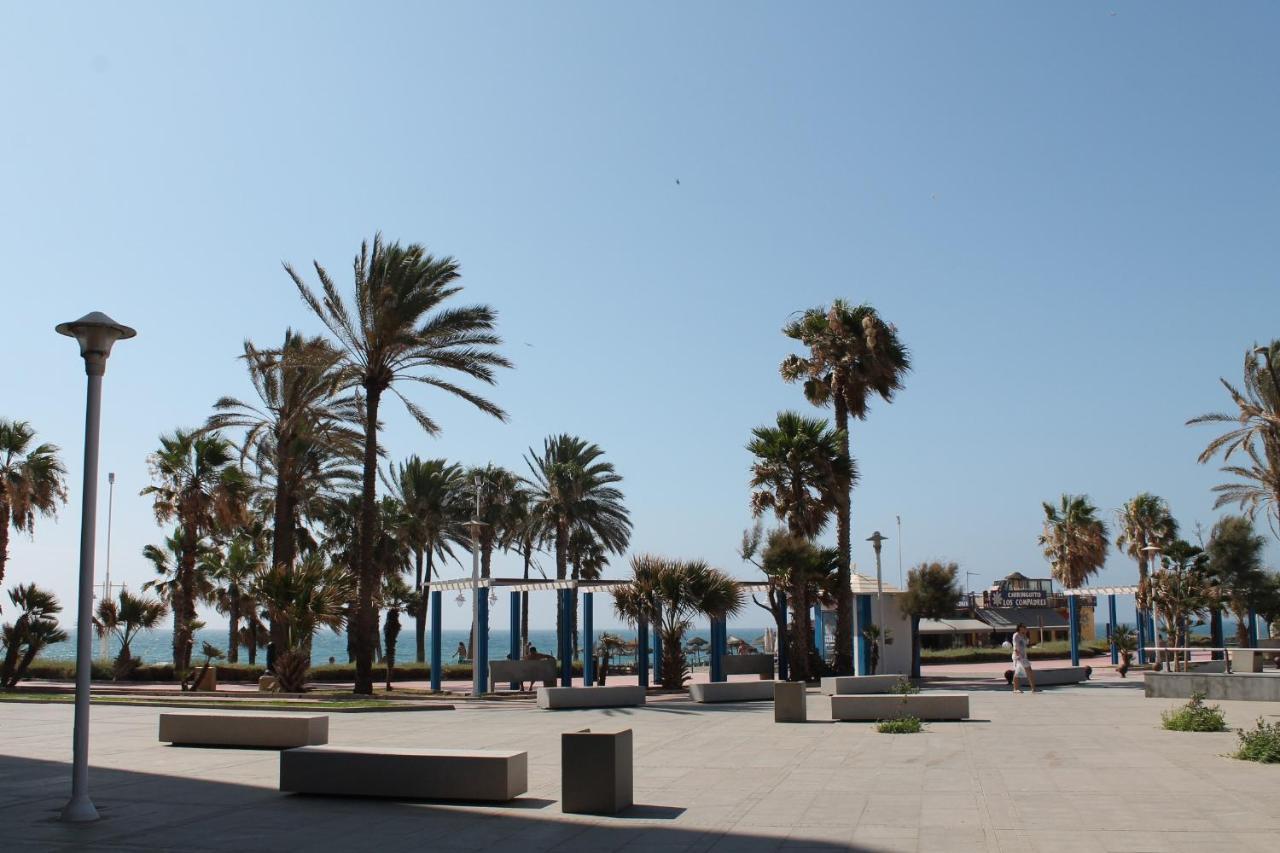 Junto Al Mar Lägenhet Málaga Exteriör bild